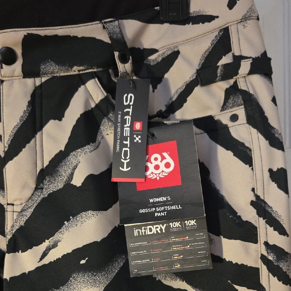 686 Zebra Black and Gray Tan Women's Softshell Ski Pants - Picture 2 of 9